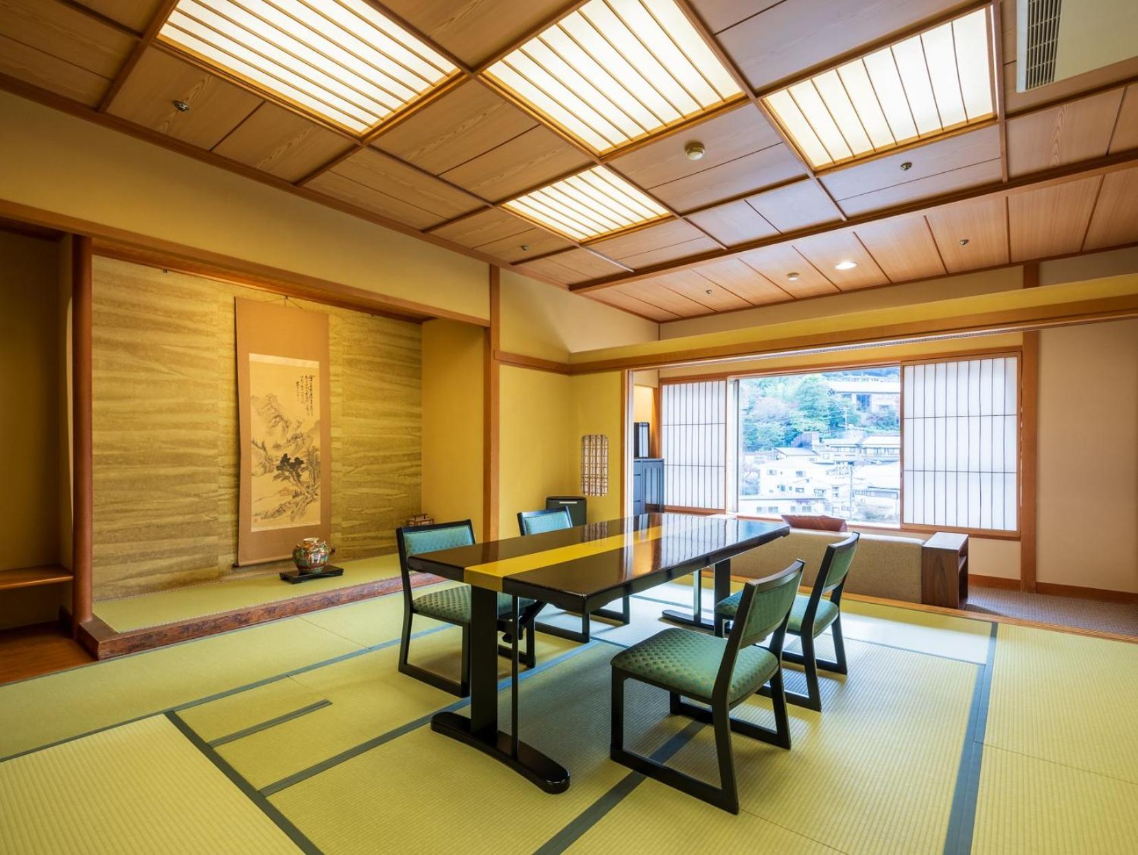 Hakone Yumoto Onsen Hotel Kajikaso 4*