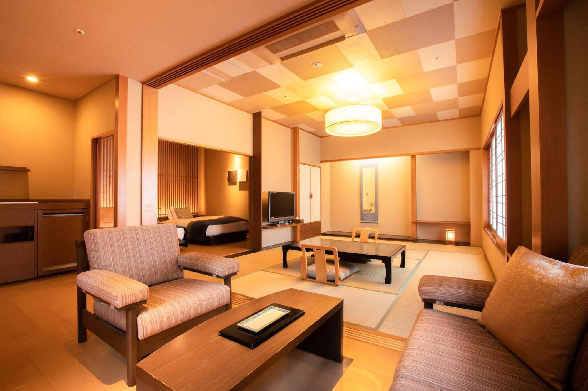 Hakone Yumoto Onsen Hotel Kajikaso 4*