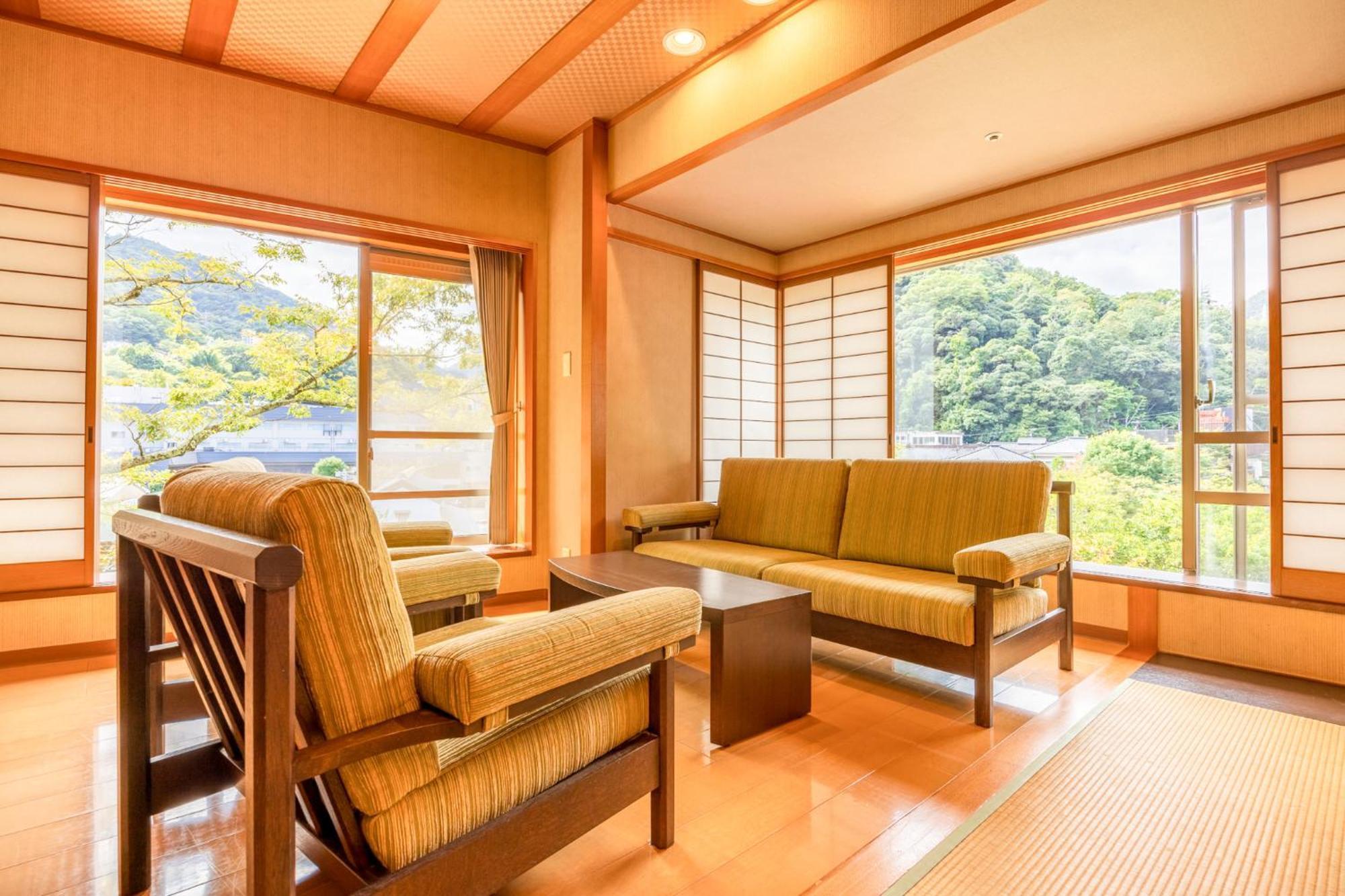 Hakone Yumoto Onsen Hotel Kajikaso 4*